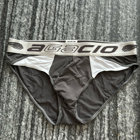 Agacio men’s brief, medium, grey and white, new - Picture 1 of 3